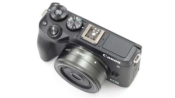 Canon (キヤノン) EF-M22mm F2 STM 本体2