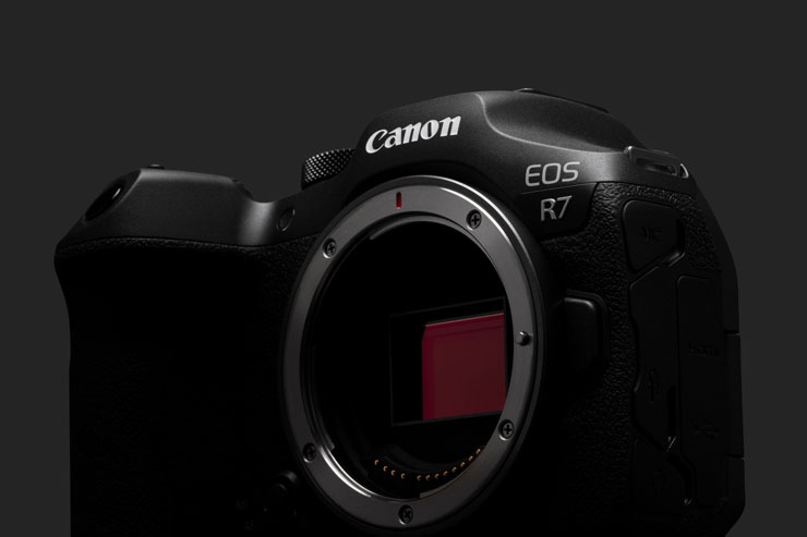 Canon（キヤノン）EOS R7 本体