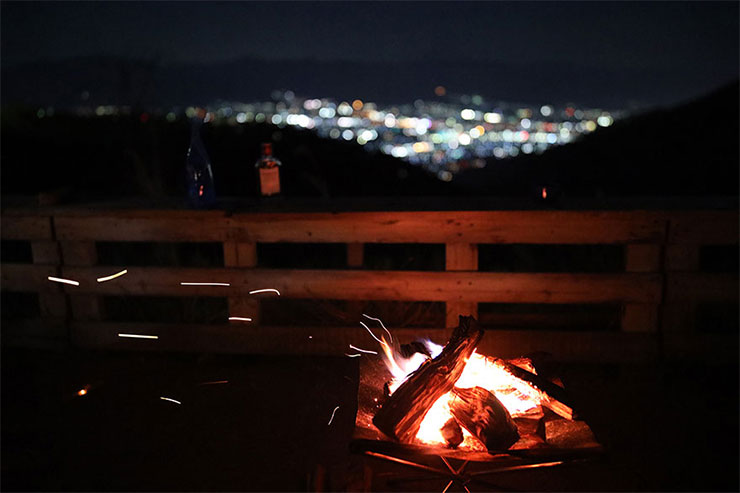 Canon EOS RにSIGMA 28mm F1.4 DG HSM | Artを装着して撮影した焚火の画像 