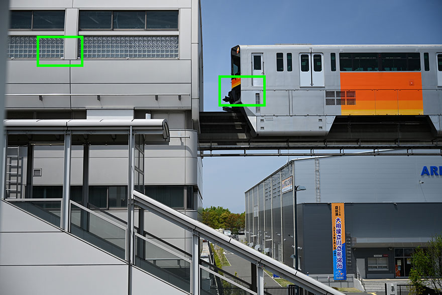 Nikon Z7とNikon NIKKOR Z 24-70mm f/2.8 Sを組み合わせて撮影したモノレールの画像