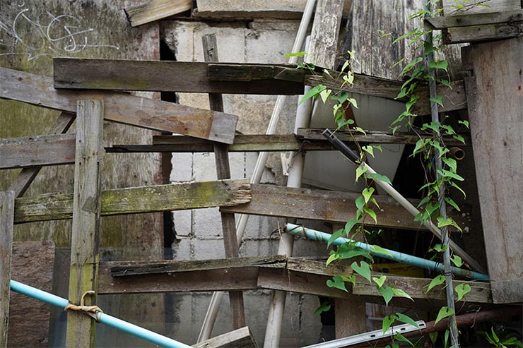 SONY a7RIII・SIGMA 45mm F2.8 DG DN | Contemporaryで撮影した柵の画像