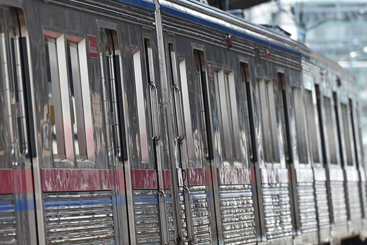 電車の側面の画像