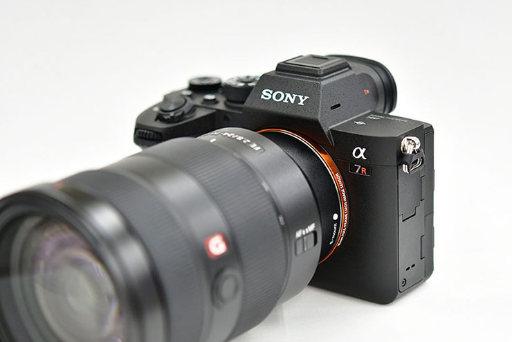 SONY α7R III レビュー × 山本まりこ | フルサイズ入門に SONY α7R III レビュー × 山本まりこ | フルサイズ入門に