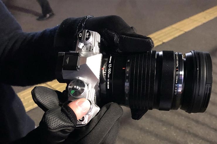 OLYMPUS OM-D EM-5 MarkIII で夜景を撮影してマイクロフォー OLYMPUS OM-D EM-5 MarkIII で夜景を撮影してマイクロフォー