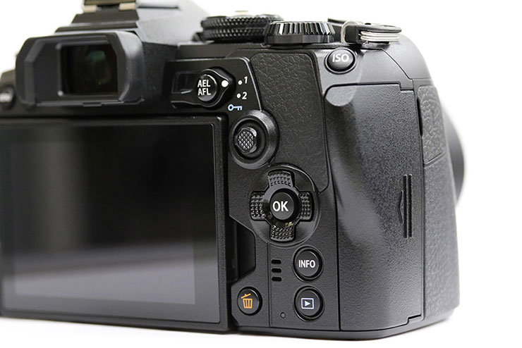 OLYMPUS OM-D E-M1 Mark III 実写レビュー OLYMPUS OM-D E-M1 Mark III 実写レビュー