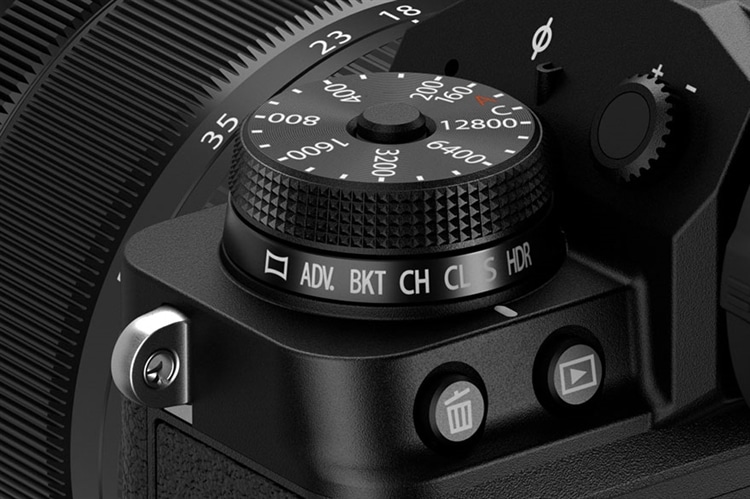 FUJIFILMX-T4 発表! X-T3との比較 FUJIFILMX-T4 発表! X-T3との比較