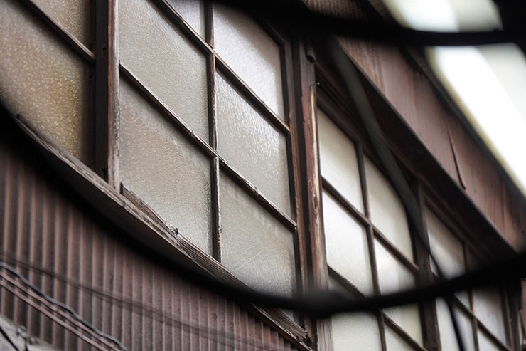 17-70mm F/2.8 Di III-A VC RXD (Model B070) SONY Eで撮影した窓の画像