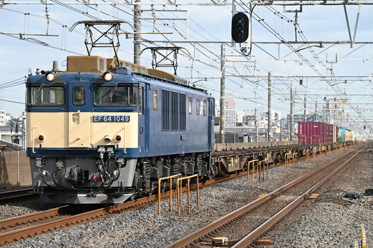 Nikon NIKKOR Z 70-200mm f/2.8 VR Sで撮影した貨物列車の画像
