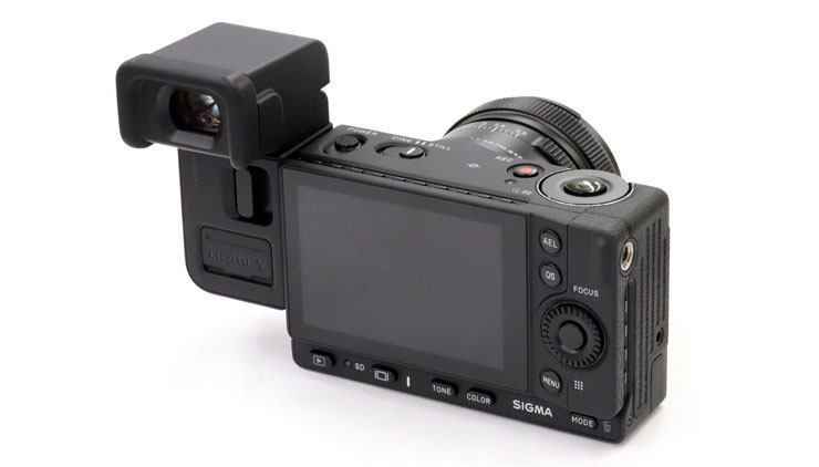 SIGMA fp L ＋ 電子ビューファインダーEVF-11の画像（背面）