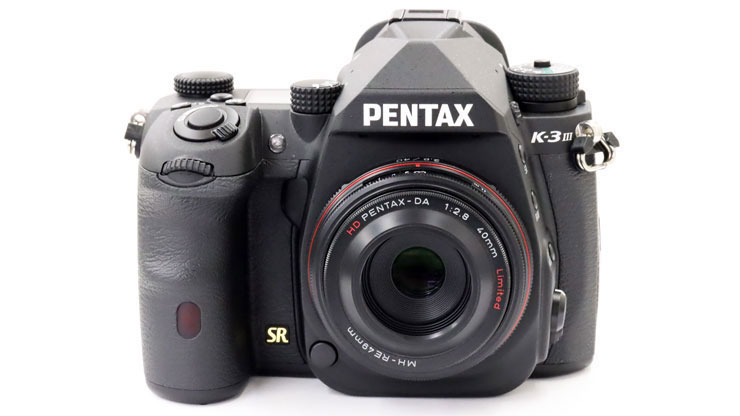 PENTAX K-3 Mark III 本体画像（正面）