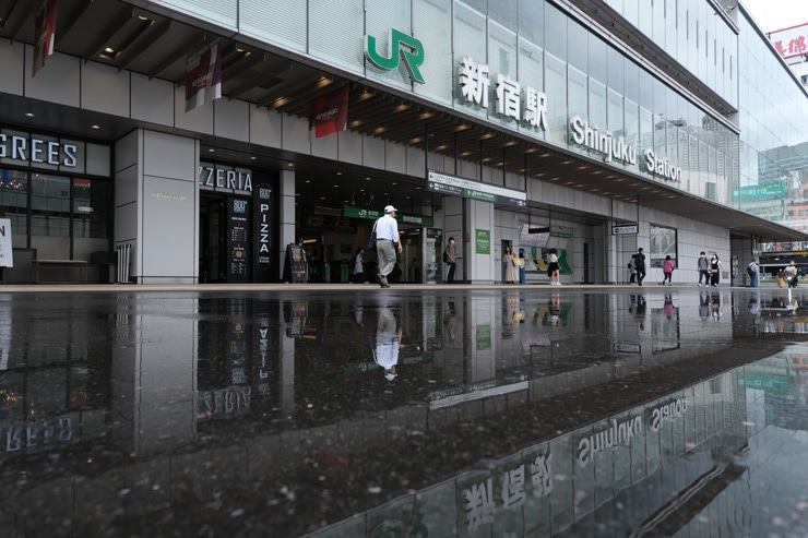 FUJIFILM XF16mm/F2.8 R WR 作例：新宿駅前