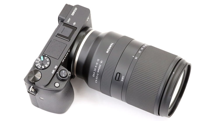 TAMRON 18-300mm F/3.5-6.3 Di III-A VC VXD 本体：a6400に装着した画像