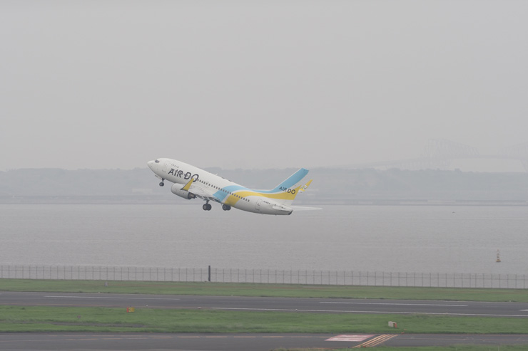 OLYMPUS M.ZUIKO DIGITAL ED 40-150mm F2.8 PRO 作例：AIR DOの飛行機