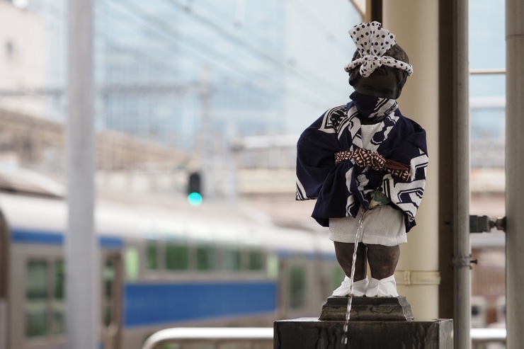 OLYMPUS M.ZUIKO DIGITAL ED 40-150mm F2.8 PRO 作例：小便小僧の像