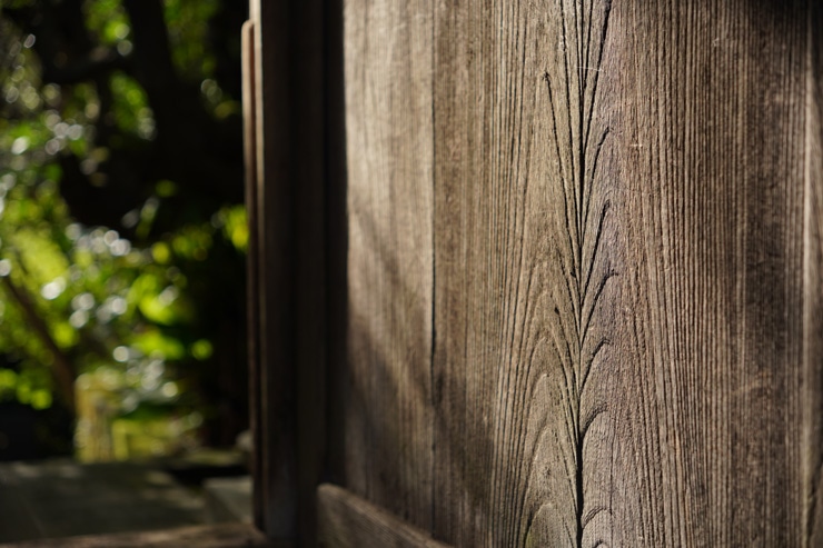 SIGMA 18-50mm F2.8 DC DN | Contemporary 作例：F3.5で撮影した木目