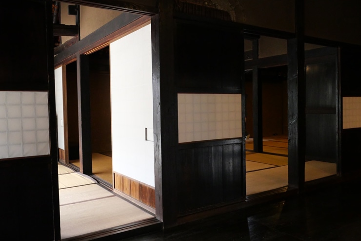 Panasonic LEICA DG SUMMILUX 15mm / F1.7 ASPH. 作例:古民家