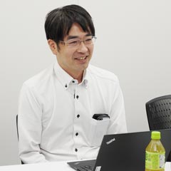 グローバルマーケティング　マーケティングストラテジー　小山弘樹氏（カメラ商品企画担当）イメージ