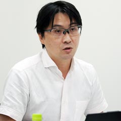 開発部門　ELシステム　ELシステム開発3　濱田　敬氏（AEやAFなどカメラ機能開発の取りまとめ役）イメージ