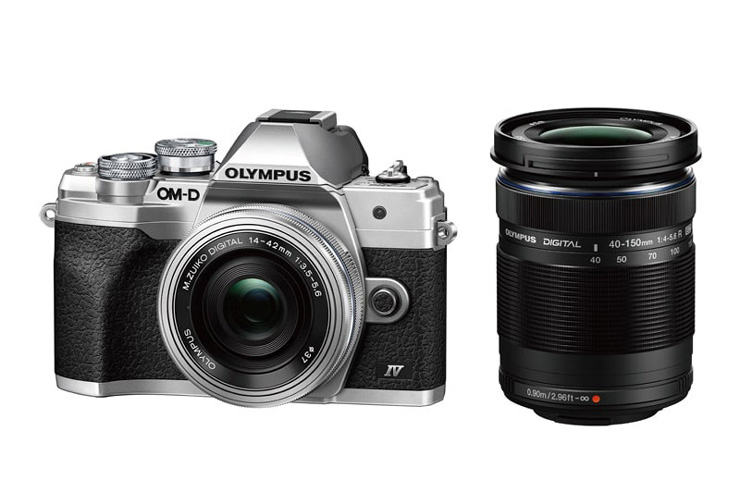 カメラとレンズが並んだ画像