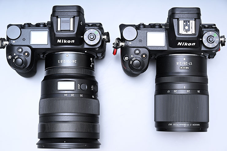 Nikon Z 7Ⅱ（左）とNikon Z 6Ⅱ（右）上面の商品画像