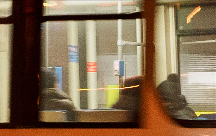 SONY α1・20mmで撮影で撮影した電車の画像の拡大画像
