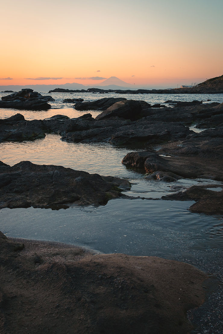 SONY α1・40mmで撮影した夕方の海の画像