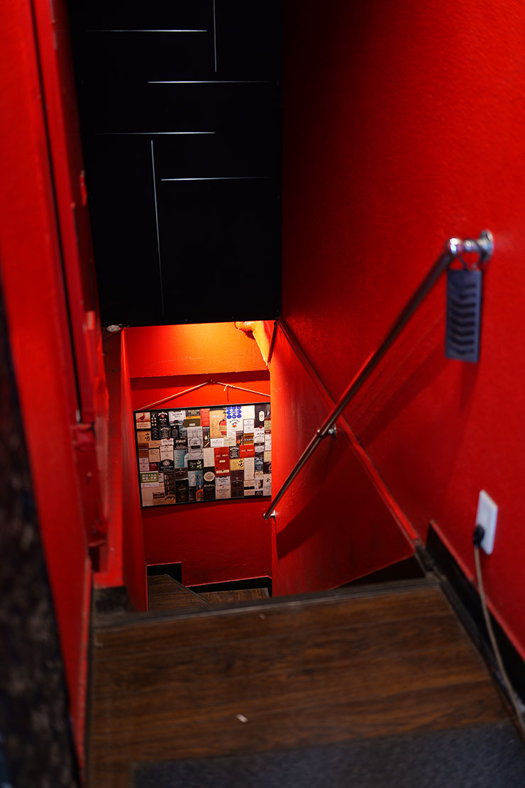 LUMIX S 35mm F1.8・35mmで撮影した階段の画像