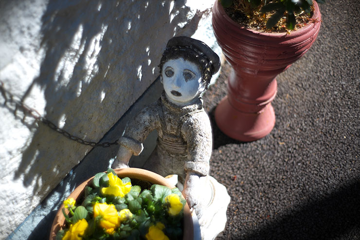 LEICA M10-Pで撮影した人形の植木鉢の画像