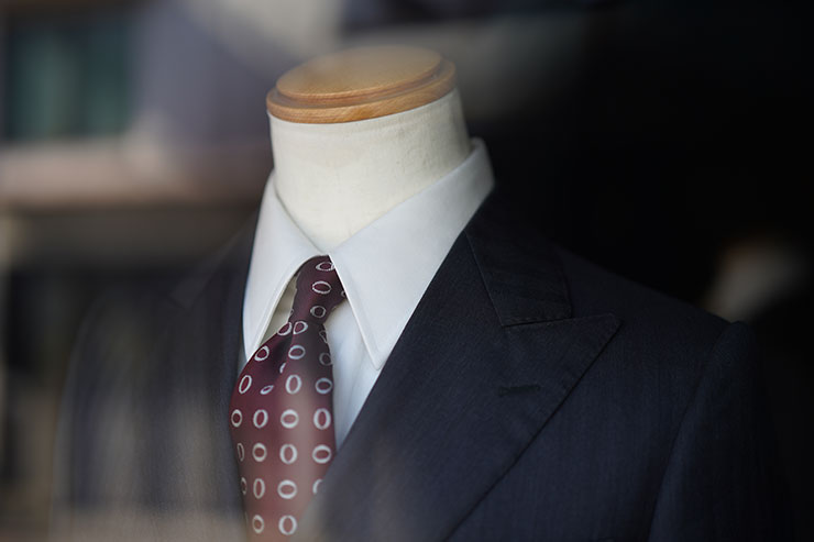 ソニー α7R IV・シグマ 50mm F1.4 DG DN | Artで撮影したお店のスーツの画像