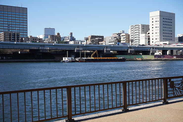 50mmF1.4 DG DN | Art 絞りF5.6で撮影した川の画像