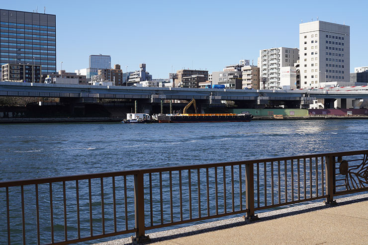 50mmF1.4 DG HSM | Art+MC-11 絞りF5.6で撮影した川の画像