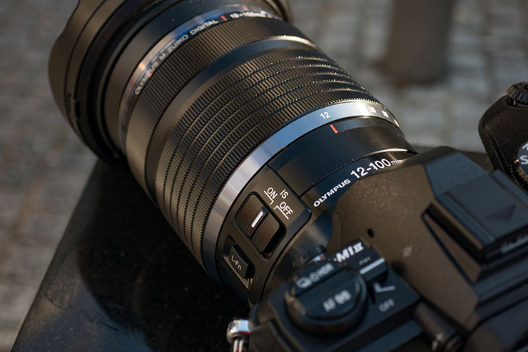 M.ZUIKO DIGITAL ED 12-100mm F4.0 IS PROを装着したOM-D E-M1 Mark IIの画像