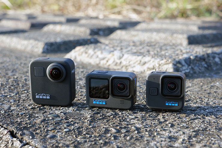 左からGoPro「HERO11 Black」「HERO11 Black Mini」「MAX」の画像