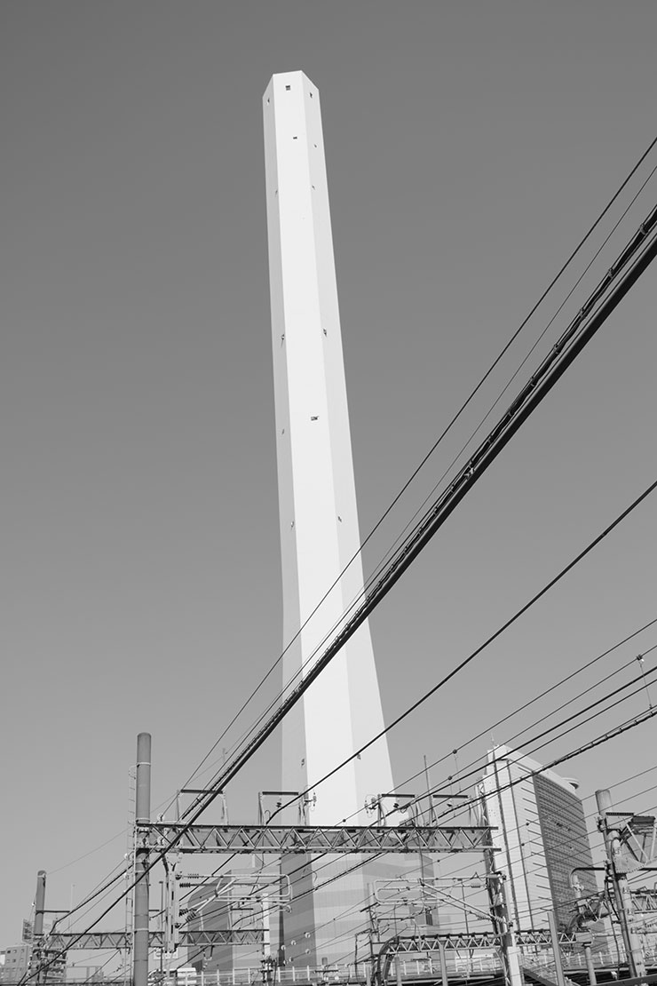 PENTAX（ペンタックス） K-3 MarkⅢ Monochrome・HD PENTAX-DA 20-40mm F2.8-4 ED Limited DC WR・23mm（35mm判換算35mm相当）・カスタムイメージソフトで撮影したタワーの画像