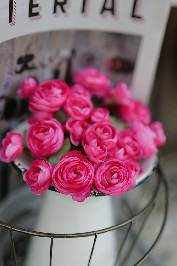 Leica SL2-S・ズミクロンSL f2/50mm ASPH.で撮影したピンクの造花の画像