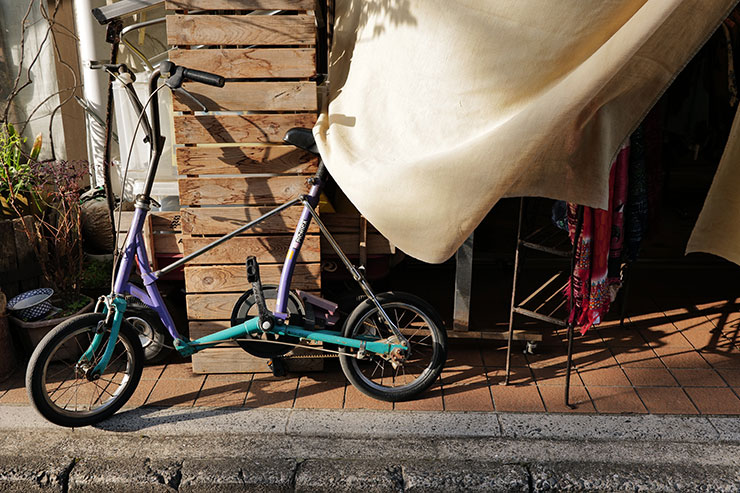Leica SL2-S・ズミクロンSL f2/35mm ASPH.で店先の撮影した自転車の画像