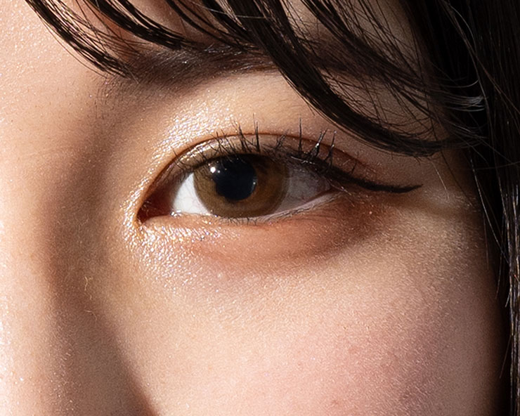 直射で撮影したで撮影した瞳の画像