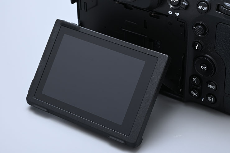 Nikon Z 8 レビュー × 上田晃司 | ニコンのフラッグシップのDNAを