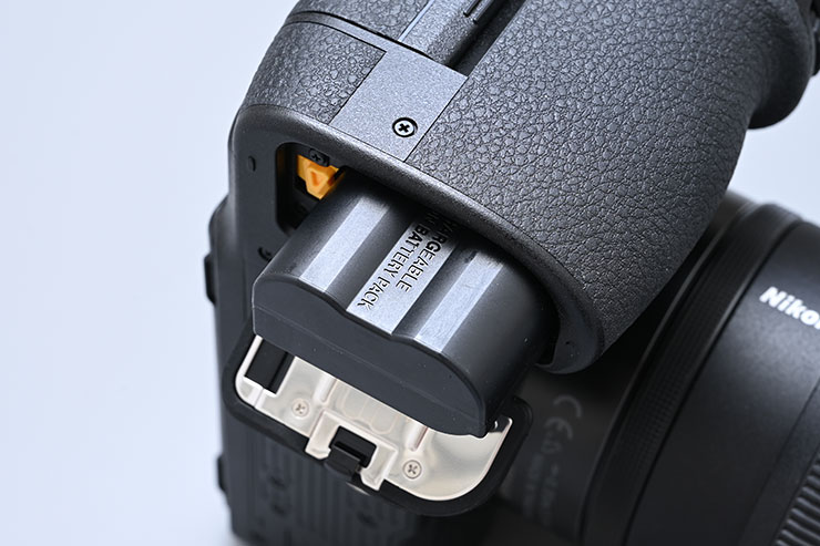 Z 8のバッテリー部の画像