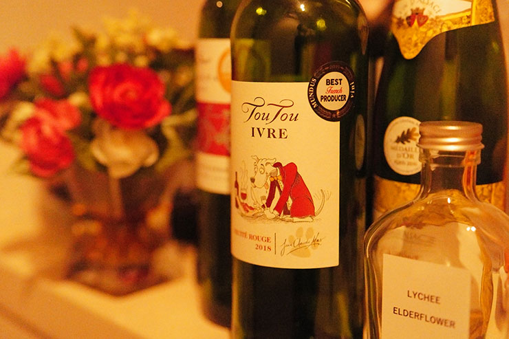 ISO100000お酒の瓶の画像