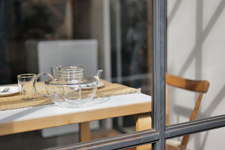 Leica SUMMICRON SL f2/50mm ASPH.で撮影したティーセットの画像