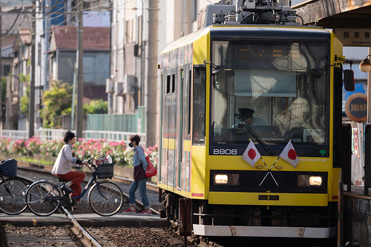 Leica VARIO-ELMAR SL f5-6.3/100-400mm ・400mmで撮影した東京さくらトラムの画像