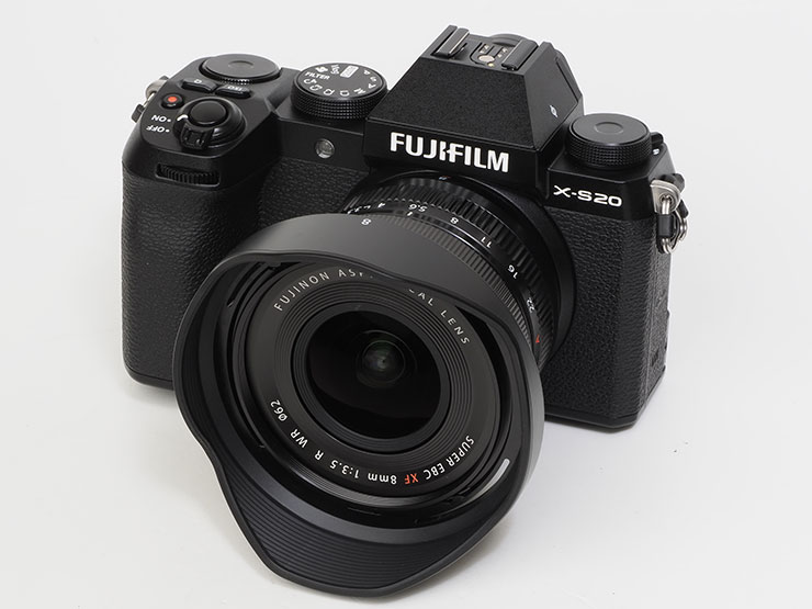 FUJIFILM X-S20に装着したフジノン XF8mmF3.5 R WRの商品画像