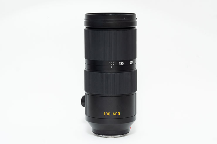 Leica バリオ・エルマーSL f5-6.3/100-400mmを縦に置いた画像