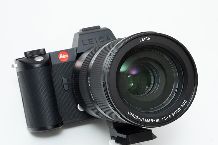 Leica バリオ・エルマーSL f5-6.3/100-400mmをSL2-Sに装着した正面からの画像