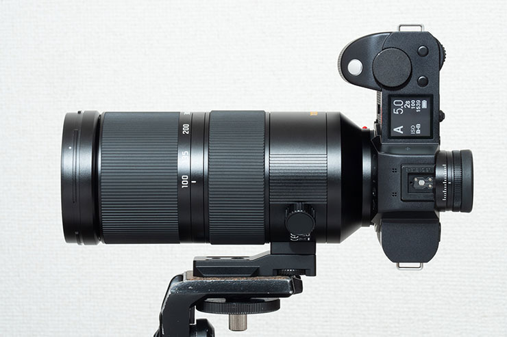 Leica バリオ・エルマーSL f5-6.3/100-400mmを上から撮影した画像