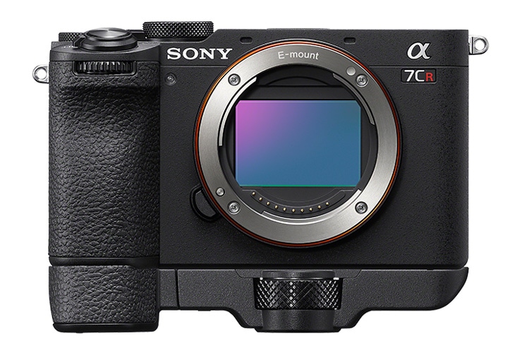 α7C II グリップエクステンション装着イメージ