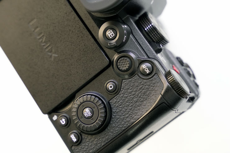 Panasonic LUMIX G9 ProII本体背面右