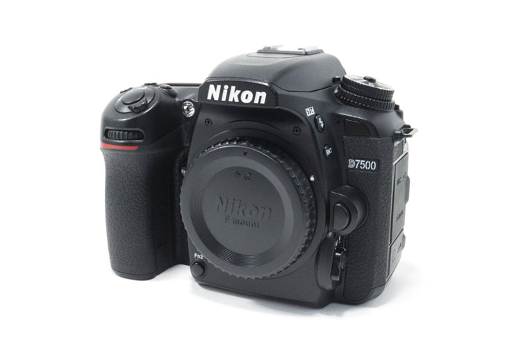 Nikon D7500本体イメージ
