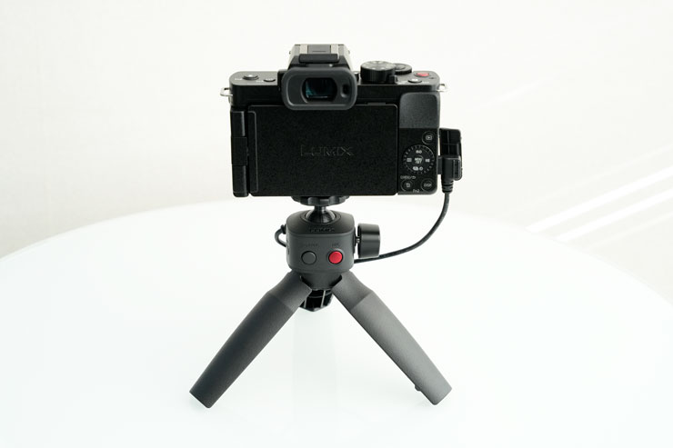 LUMIX DC-G100V ブラック 三脚付き Panasonic】気軽に撮影をしたいなら「LUMIX DC-G100V」 | THE